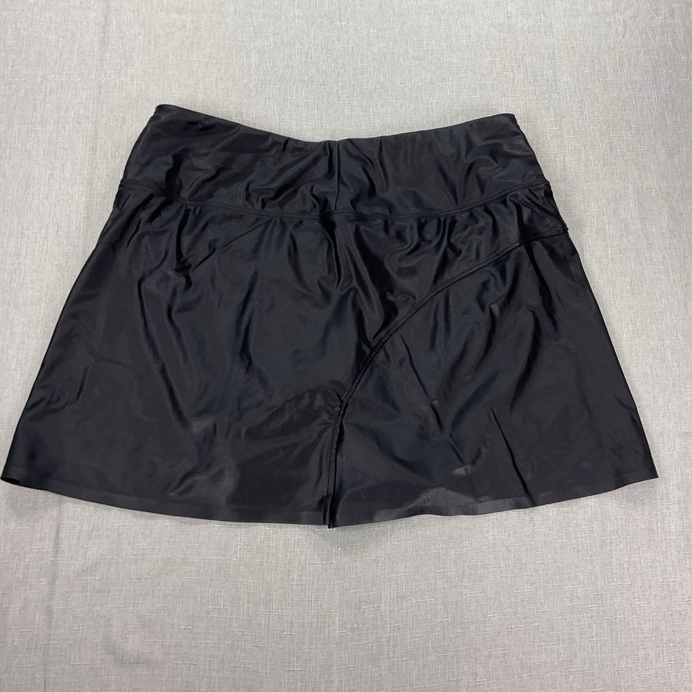 Greyson Faux Leather Golf Skort Size M 79% Nylon